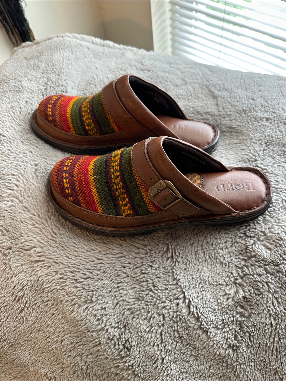 NWOT - Born Brown Leather & Multicolor Knit Slip-On Clogs - Picture 3 of 6